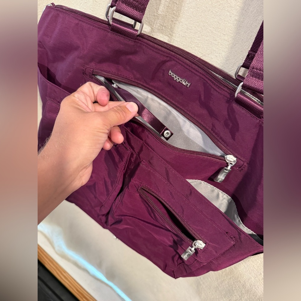 Baggallini Plum Nylon Shoulder Computer Bag with Multiple Exterior Pockets NWOT - Picture 3 of 8